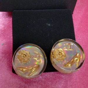 Chanel Clip-On Preloved